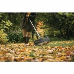 FISKARS® Fiskars Balai à  Feuilles XXL, Largeur 63 Cm, Manche En Aluminium Renforcé, Poignée SoftGrip™, Xact™, 1027036 -Outil d'entretien du jardin Soldes 10641717 3