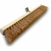 KIBROS Balai D'atelier Type Cantonnier - Piste Extérieur - Fibres De Coco Naturel - Semelle Bois - Douille Métal Boulonnée Ø 28 Mm - A L'unité - 60 Cm - Sans Manche -Outil d'entretien du jardin Soldes 34300382 1